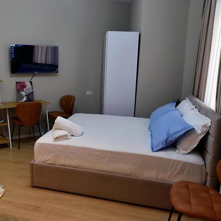 City Center Rooms And Apartments Durres Exterior photo