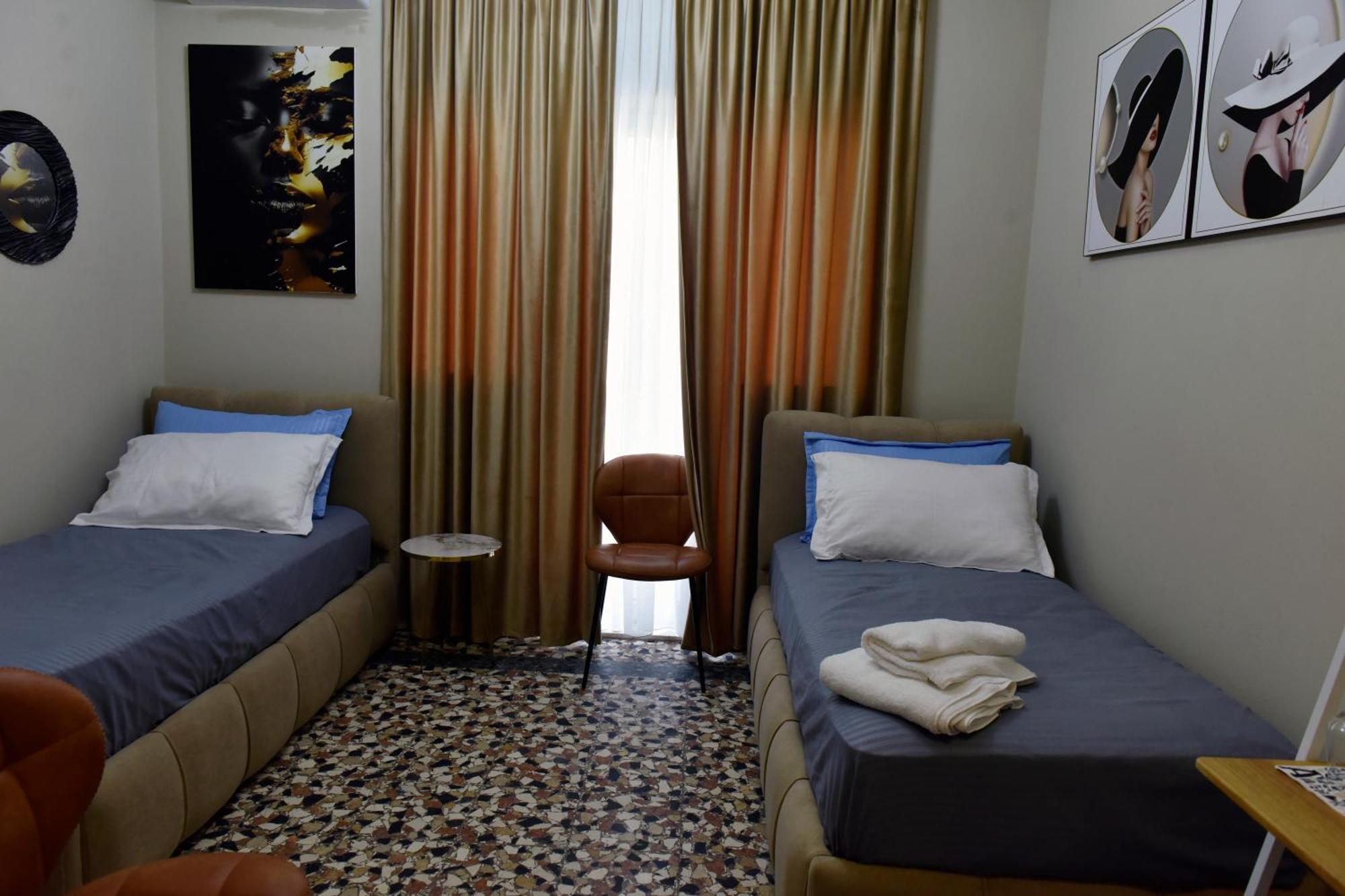 City Center Rooms And Apartments Durres Exterior photo